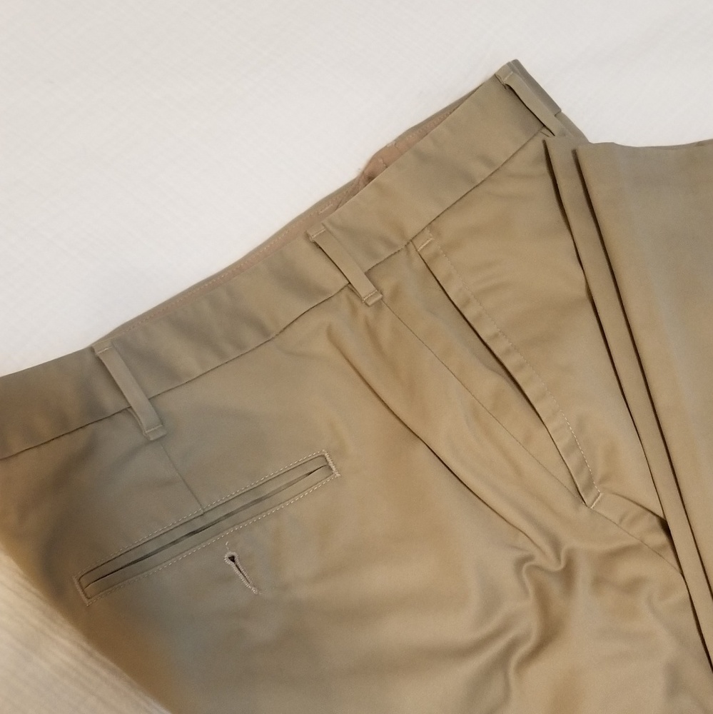 Bonobos weekday warrior pants Wednesday tan 35/32